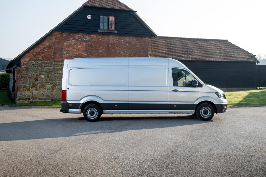  Volkswagen Crafter High Roof Van LWB 2017 года  (UK) (фото 11 из 22)
